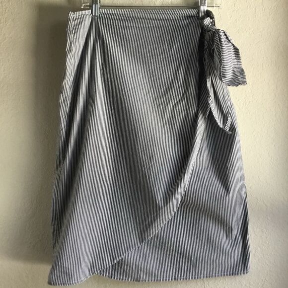 Chaps Coastal Grandma Cruise Nautical Beachy Summer Striped Wrap Skirt Size 12 - Picture 1 of 8
